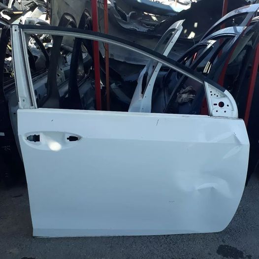 Toyota corolla 2016 sağ ön kapı